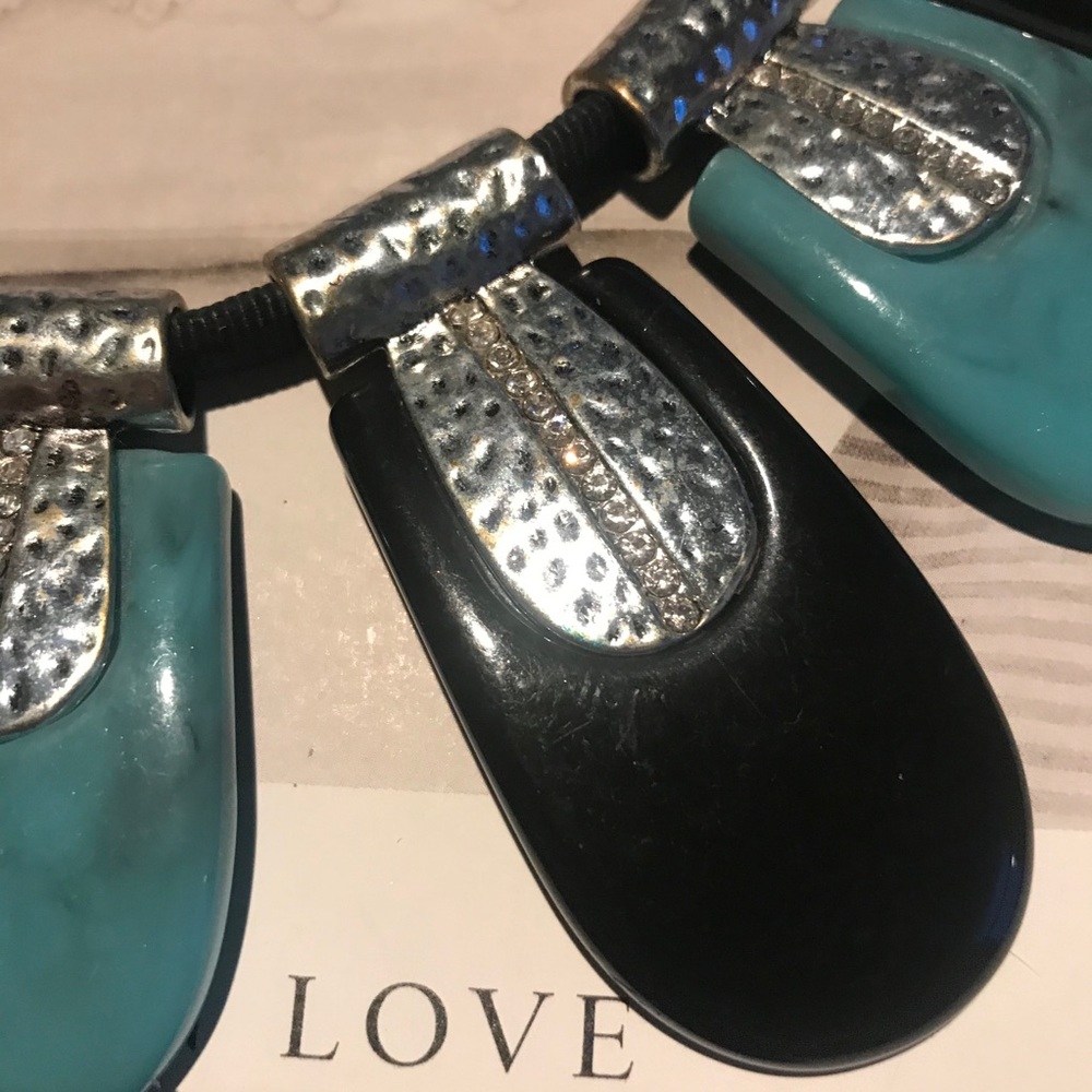 Turquoise/black necklace with rhinestone accents